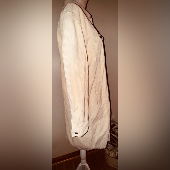 GeeGee Cream Corduroy Button-Up shirt/Jacket dress.  Size M  VGUC - Picture 4 of 12